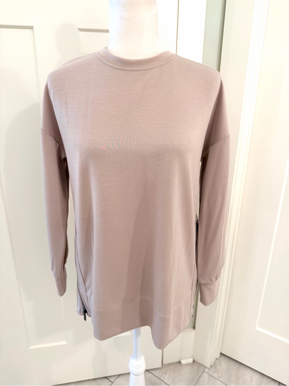 Cable & Gauge Sweatshirt, NWOT
